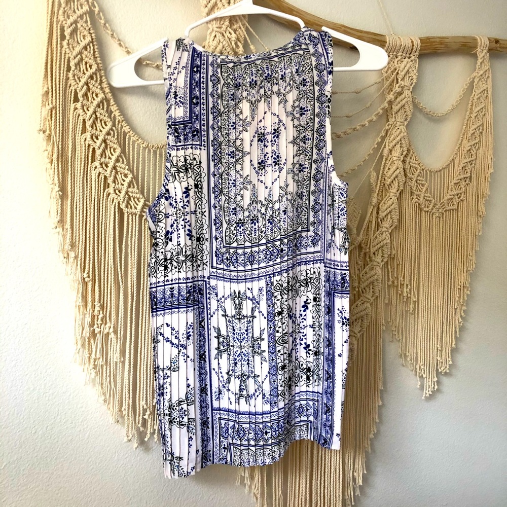 NWT Adrienne Vittadini High Neck Tank